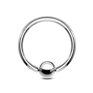 Piercing en acier argenté chirurgical 316L.