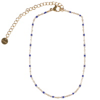 Bracelet chaîne de cheville composé d'une chaîne en acier doré et de perles en émail de couleur bleu. Fermoir mousqueton avec 5 cm de rallonge.