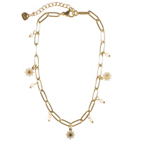 Bracelet chaîne de cheville composé d'une chaîne et de trois soleils en acier doré et de 6 perles en véritable pierre de jade blanc. Fermoir mousqueton avec 3 cm de rallonge.