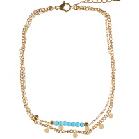 Bracelet chaîne de cheville double rangs composé d'une chaîne avec pampilles rondes en acier doré et d'une chaîne en acier doré avec des perles de couleur turquoise. Fermoir mousqueton avec 3 cm de rallonge.