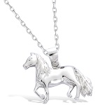 Pendentif cheval en argent 925/000 rhodié.