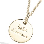 Pendentif avec le message bébé d'amour en plaqué or.