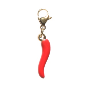 Pendentif en forme de piment en acier doré pavé d'émail de couleur rouge.