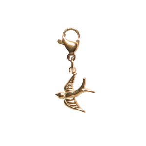 Charm's en forme d'oiseau hirondelle avec mousqueton en acier doré.