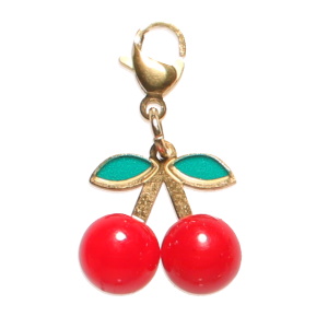 Breloque charm's en acier doré avec cerises.