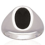 Bague en argent 925/000 rhodié et imitation onyx.