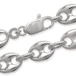 Bracelet en argent 925/000 rhodié.<br>Maille grain de café bombé. Attache soudée.