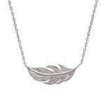 Collier plume en argent 925/000 rhodié.