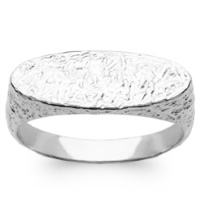 Bague de forme ovale en argent 925/000 rhodié.