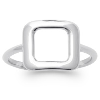 Bague surmontée d'un carré ajouré en argent 925/000 rhodié.