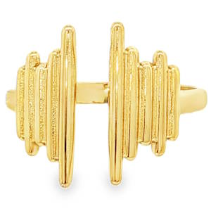 Cette bague bandeau en acier doré incarne une élégance moderne avec son design distinctif. Des barres verticales créent une esthétique graphique et épurée, offrant une allure sophistiquée et minimaliste. Parfaite pour ajouter une touche contemporaine à votre style. Taille ajustable.