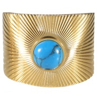 Bague en acier 316L doré surmontée d'une pierre d'imitation turquoise. Taille ajustable.