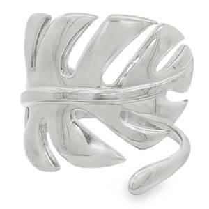 Cette bague en acier inoxydable capture parfaitement l'esthétique tropicale avec un design moderne et audacieux. C'est l'accessoire idéal pour celles qui souhaitent ajouter une touche de nature et d'exotisme à leur style quotidien. Le bijou se distingue par son motif de feuille de Monstera finement travaillé. La structure ajourée de la feuille enveloppe délicatement le doigt, créant un jeu de transparence et de relief très élégant. Sa forme légèrement ouverte (ajustable) permet de l'adapter facilement à différentes tailles de doigts tout en assurant un maintien confortable.