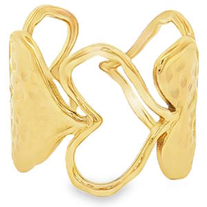 Cette bague bandeau en acier doré offre un design contemporain avec des détails texturés composés de coeurs. Son allure audacieuse et sa finition soignée en font un accessoire idéal pour ajouter une touche d'éclat à votre style quotidien. Un bijou qui allie élégance et modernité. Taille ajustable.