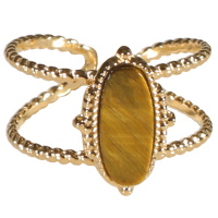 Bague en acier doré surmontée d'une véritable pierre d'œil de tigre. Taille ajustable.