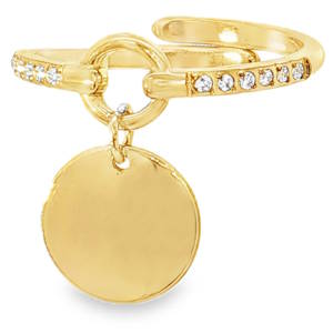 Rehaussez votre style avec cette bague bandeau en acier doré, ornée d'un pavé de strass taille brillant. Le design ouvert offre une touche de modernité, tandis que le pendentif circulaire ajoute une note ludique et personnalisable. Un bijou raffiné, parfait pour illuminer votre quotidien. Taille ajustable.