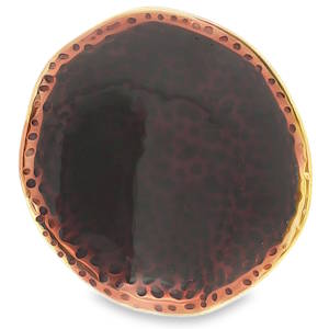 Bague originale en acier doré, un bijou unique pour affirmer votre style. Son design distinctif et sa finition soignée en font un accessoire incontournable. Ajoutez une touche d'élégance et d'originalité à votre collection de bijoux avec cette bague exceptionnelle. Taille ajustable.
