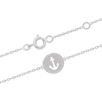 Bracelet composé d'une chaîne et d'une pastille ronde avec ancre ajourée en argent 925/000 rhodié. Fermoir anneau de ressort avec anneaux de rappel à 15 et 17 cm.