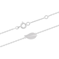 Bracelet composé d'une chaîne avec une feuille en argent 925/000 rhodié. Fermoir anneau de ressort avec anneaux de rappel à 15 et 17 cm.