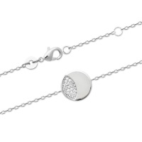 Bracelet composé d'une chaîne et d'une pastille ronde en argent 925/000 rhodié pavée en partie d'oxydes de zirconium blancs et de nacre. Fermoir mousqueton avec anneaux de rappel à 16 et 18 cm.