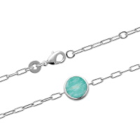 Bracelet composé d'une chaîne en argent 925/000 rhodié et d'une véritable pierre d'amazonite sertie clos. Fermoir mousqueton avec anneaux de rappel à 16 et 18 cm.