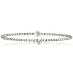 Bracelet en argent 925/000, perle d'eau douce et fil nylon.