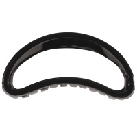 Pince crabe pour cheveux en plastique de couleur noire.