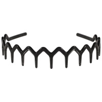 Serre-tête pour cheveux en plastique de couleur noir.