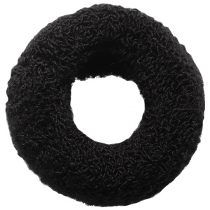 Chouchou donut élastique pour cheveux de couleur noir.