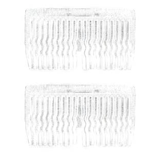 Cet ensemble se compose de deux peignes à cheveux identiques, conçus dans un matériau plastique cristallin et transparent. Leur fini translucide leur permet de se fondre discrètement dans n'importe quelle couleur de chevelure, offrant un maintien efficace tout en restant presque invisibles. Ces peignes sont les alliés parfaits pour les coiffures de cérémonie (mariages, baptêmes) car ils permettent de fixer des éléments décoratifs ou des mèches rebelles sans altérer l'aspect naturel de la coiffure.
