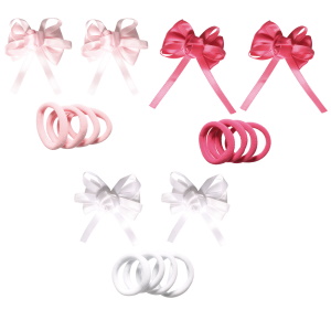 Lot d'articles cheveux pour enfant composé de deux pinces avec un nœud papillon et une fleur en textile de couleur et de 4 élastiques en lycra de couleur. 3 coloris différents. Vendu par lot. Votre préférence en commentaires.