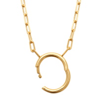 Collier composé d'une chaîne en plaqué or jaune 18 carats et un pendentif cercle rond avec fermoir pour y insérer des pendentifs. Fermoir mousqueton avec anneaux de rappel à 40, 42 et 45 cm.