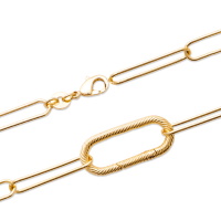 Bracelet chaîne avec un chaînon disposant d'un fermoir mousqueton en plaqué or jaune 18 carats.