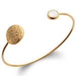 Bracelet jonc en plaqué or et pierre de lune.