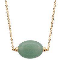 Collier en plaqué or 18 carats surmonté d'une véritable pierre d'aventurine. Fermoir mousqueton avec 2 cm de rallonge. L'aventurine apporte tranquillité intérieure et dissout la mélancolie. Elle renforce le contrôle de soi, rend son possesseur généreux et fidèle.