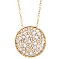 Collier composé d'une chaîne et d'un pendentif rond en plaqué or jaune 18 carats pavé d'oxydes de zirconium blancs. Fermoir mousqueton avec anneaux de rappel à 40, 42 et 45 cm.