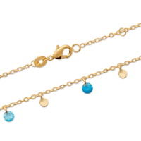 Bracelet composé d'une chaîne avec pampilles rondes lisses en plaqué or jaune 18 carats et des pampilles en pierre synthétique de couleur bleue. Fermoir mousqueton avec anneaux de rappel à 16 et 18 cm.