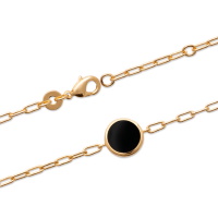 Bracelet composé d'une chaîne en plaqué or jaune 18 carats et d'une véritable pierre d'agate noire sertie clos. Fermoir mousqueton avec anneaux de rappel à 16 et 18 cm.
