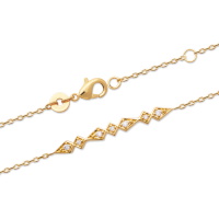 Bracelet composé d'une chaîne en plaqué or jaune 18 carats et d'un ensemble de formes géométriques sertis d'oxydes de zirconium blancs. Fermoir mousqueton avec anneaux de rappel à 16 et 18 cm.