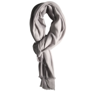 Foulard rectangulaire en 50% viscose et 50% coton de couleur gris.