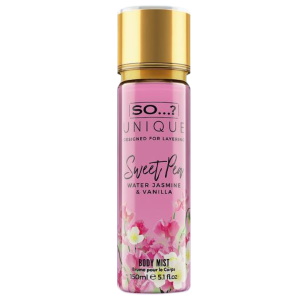 Brume parfumée pour le corps So...? Unique Sweet Pea. Craquez pour ce parfum d'abord avec les notes florales de feuilles de violette et de jasmin d'eau qui se marient avec une couche de vanille douce.