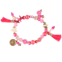 Bracelet élastique composés de perles en pierre de couleur, de perles en forme d'étoile, de perles en bois multicolores, d'une pastille ronde avec étoile en métal doré et de pompons en textile.
