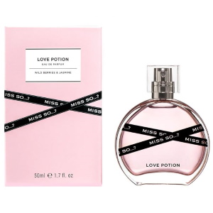 Eau de parfum Miss So...? Love potion. Avec ses notes de fruits rouges, jasmin et musc blanc, l'eau de parfum Love Potion est un concentré de senteurs féminines et envoûtantes !