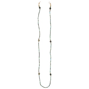 Cordon pour lunettes composé de perles de couleur verte.