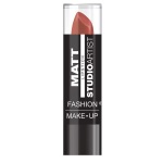 Rouge à lèvres de couleur pour une finition matte.