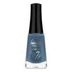 Vernis à ongles. Bleu gris. Pinceau plat.