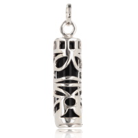 Pendentif tiki en argent 925/000 rhodié et pierre d'onyx.