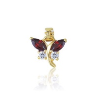 Pendentif en forme de papillon en plaqué or jaune 18 carats serti d'oxydes de zirconium blancs et d'oxydes de zirconium grenat.