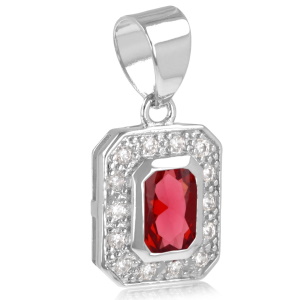 Pendentif en argent 925 rhodié serti clos d'une pierre rubis d'imitation entourée d'oxydes de zirconium blancs.