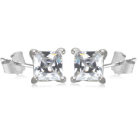 Boucles d'oreilles puces de forme carré en argent 925/000 rhodié serties 4 griffes d'un oxyde de zirconium blanc.
